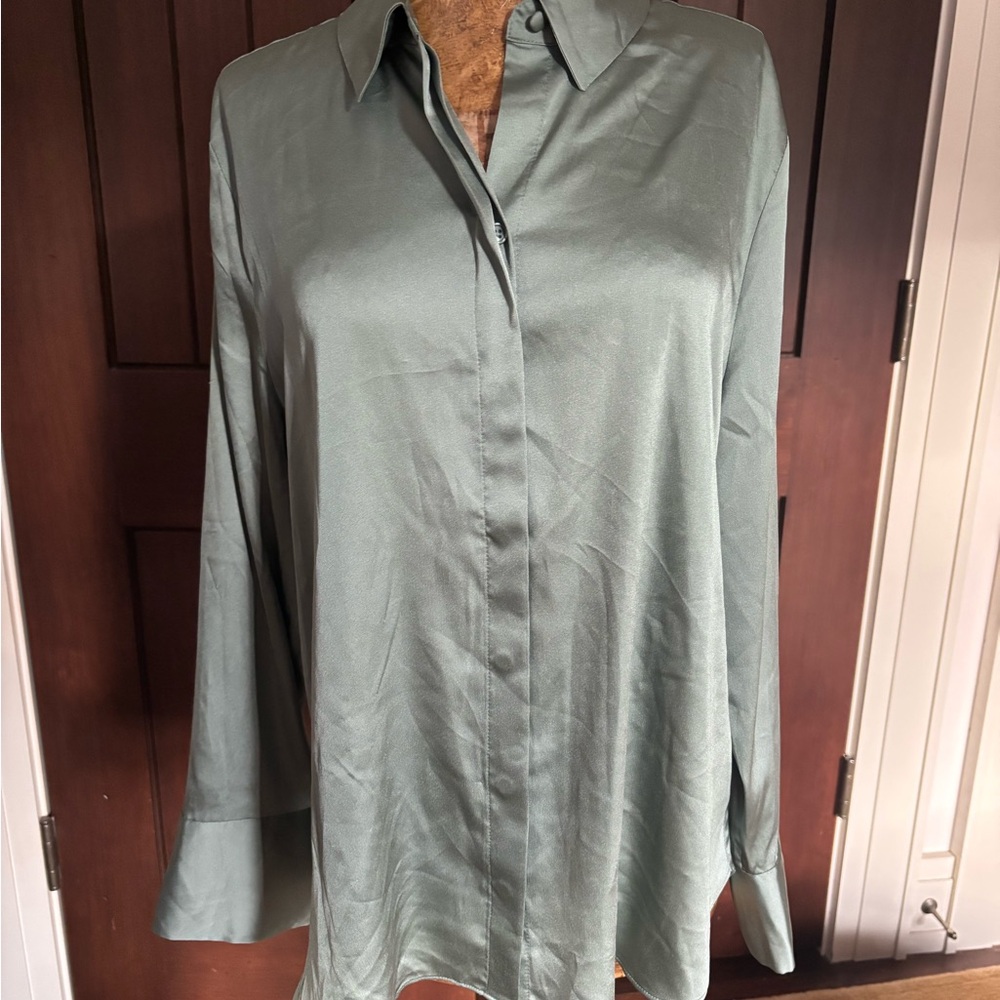 Elegant Green Women's Top